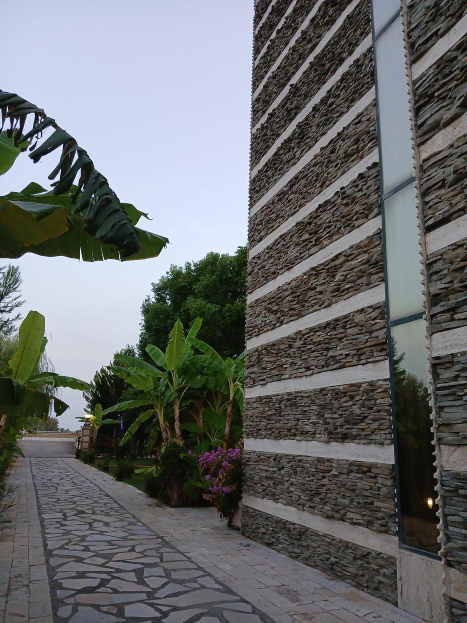 Hotel Different Divjake Exterior foto